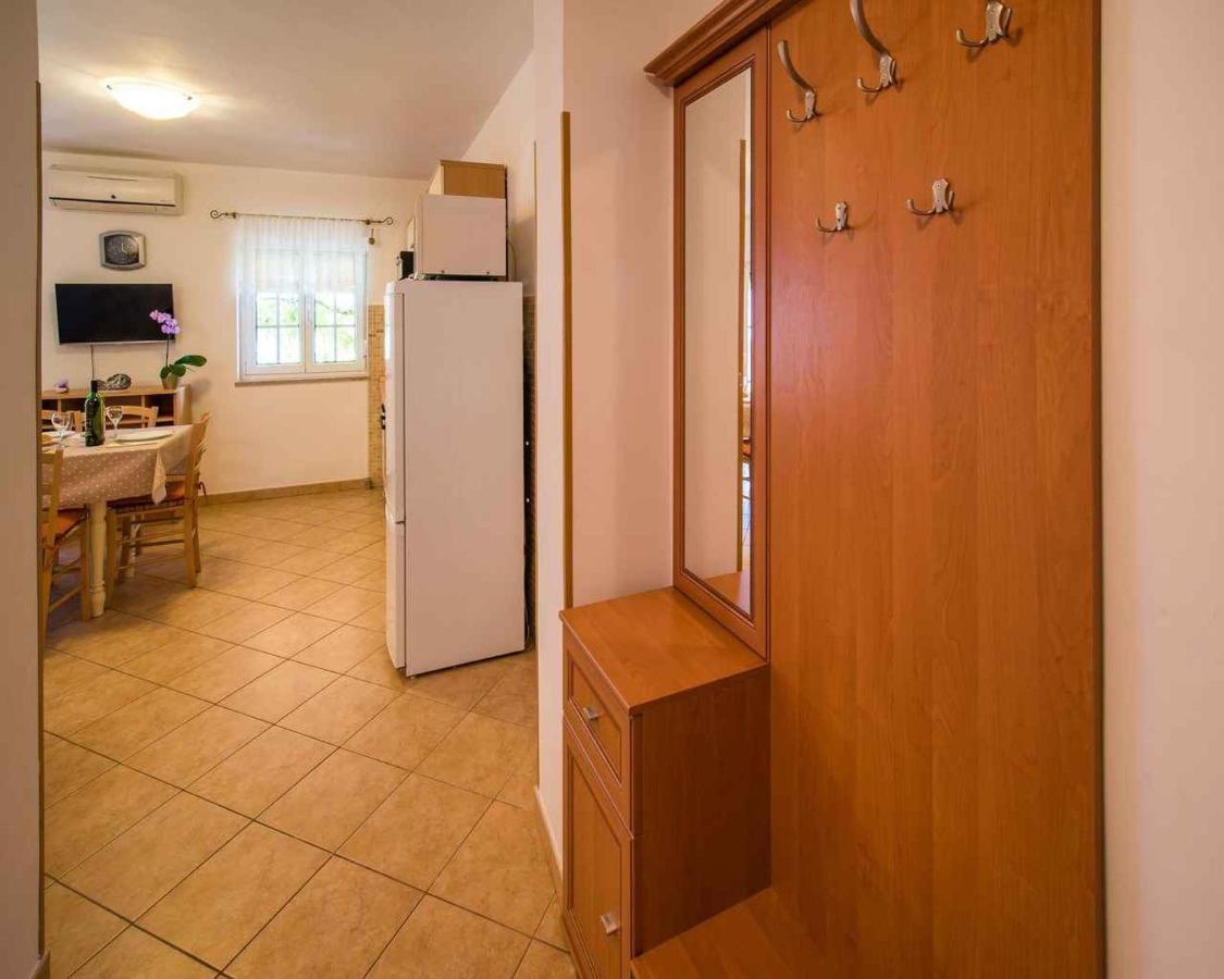 Apartments In Vrbnik/Insel Krk 13597 Exterior photo