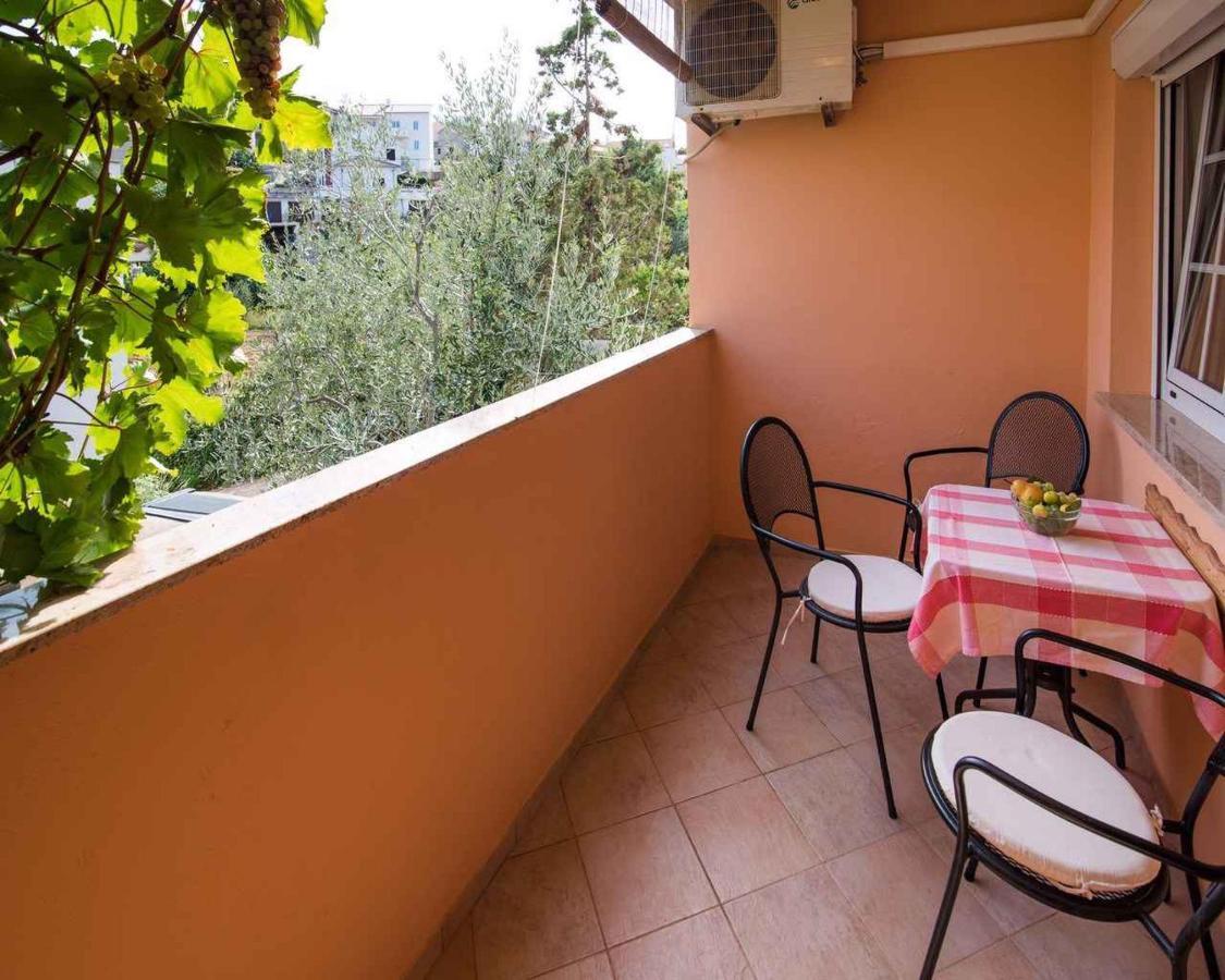 Apartments In Vrbnik/Insel Krk 13597 Exterior photo